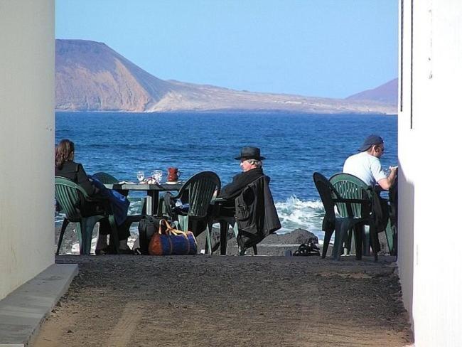 Beautiful Small Bungalow, Amazing Views And Garden Famara Exteriér fotografie