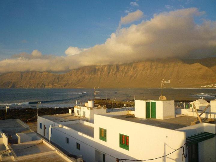 Beautiful Small Bungalow, Amazing Views And Garden Famara Exteriér fotografie