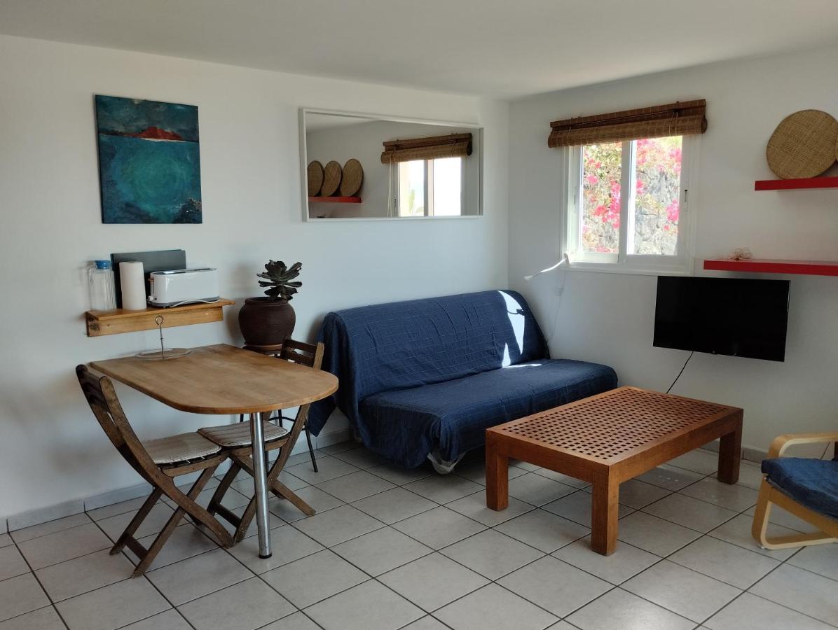 Beautiful Small Bungalow, Amazing Views And Garden Famara Exteriér fotografie