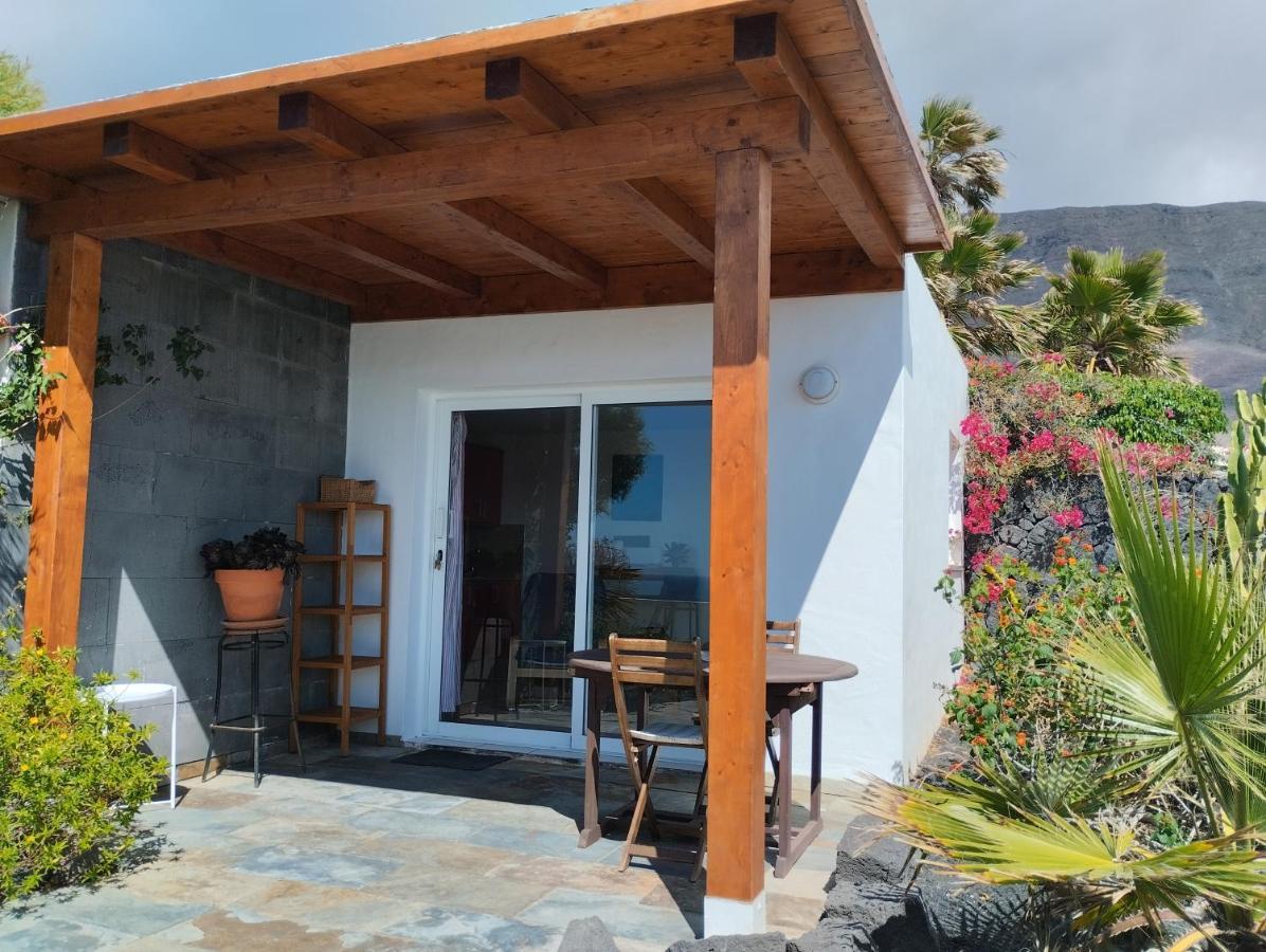 Beautiful Small Bungalow, Amazing Views And Garden Famara Exteriér fotografie